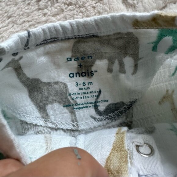 Aden and Anais | Elephants Muslin Footie Pajamas | Size 3-6m - Picture 8 of 8